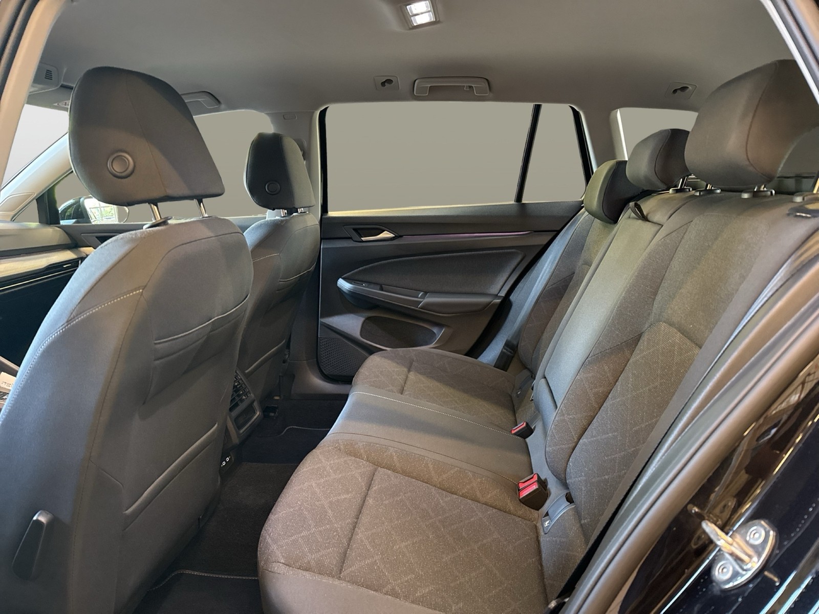Volkswagen Golf Variant VIII 2.0 LIFE ACC NAVI ALU SITZHEIZ