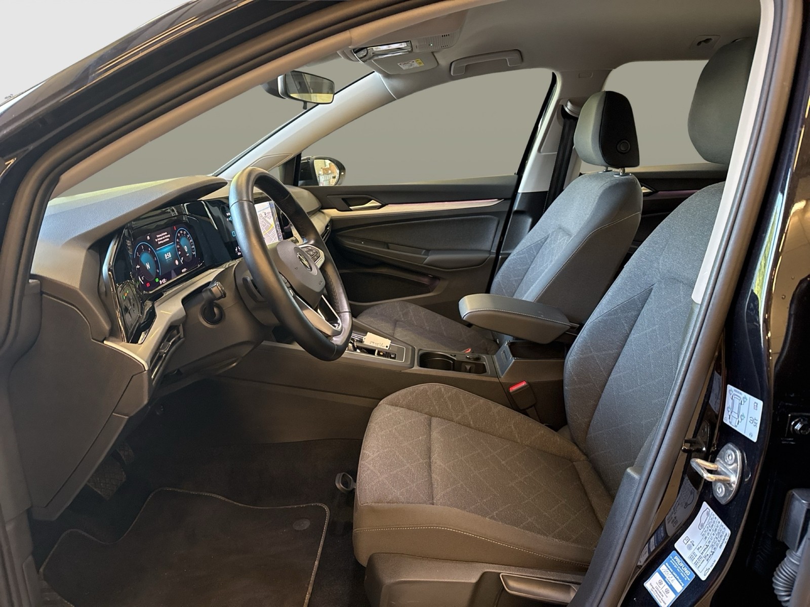 Volkswagen Golf Variant VIII 2.0 LIFE ACC NAVI ALU SITZHEIZ