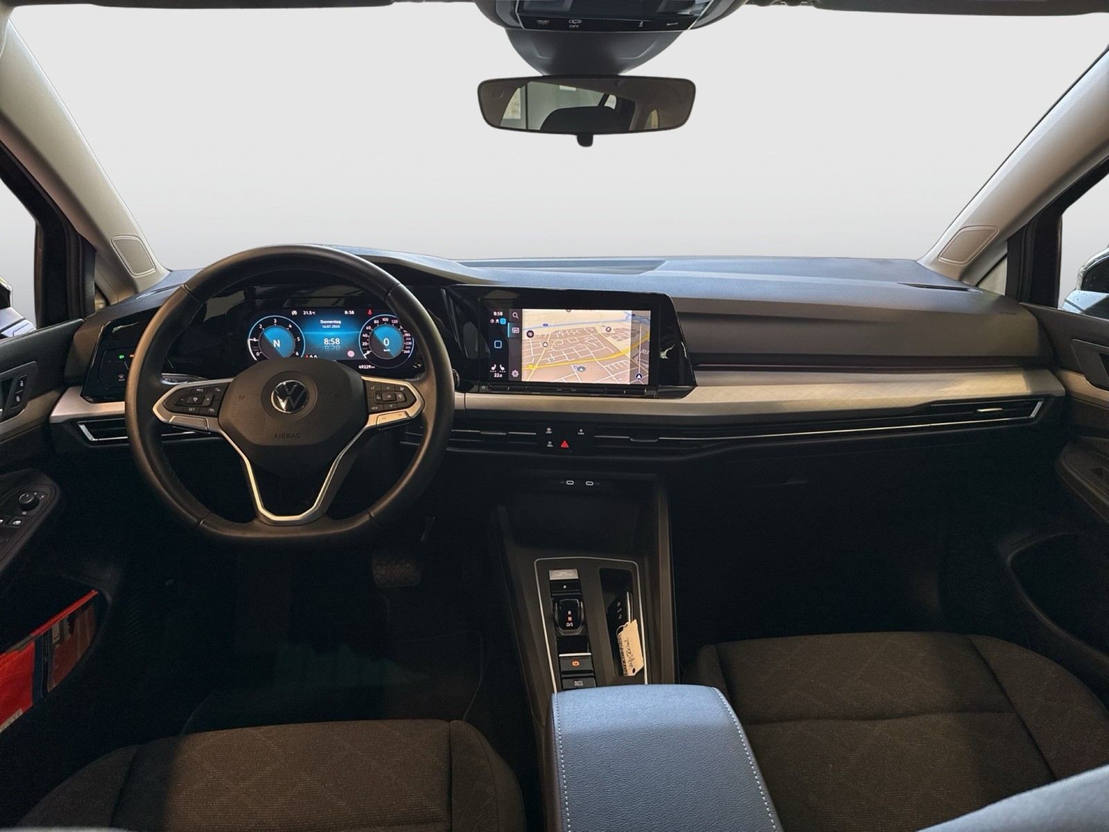 Volkswagen Golf Variant VIII 2.0 LIFE ACC NAVI ALU SITZHEIZ