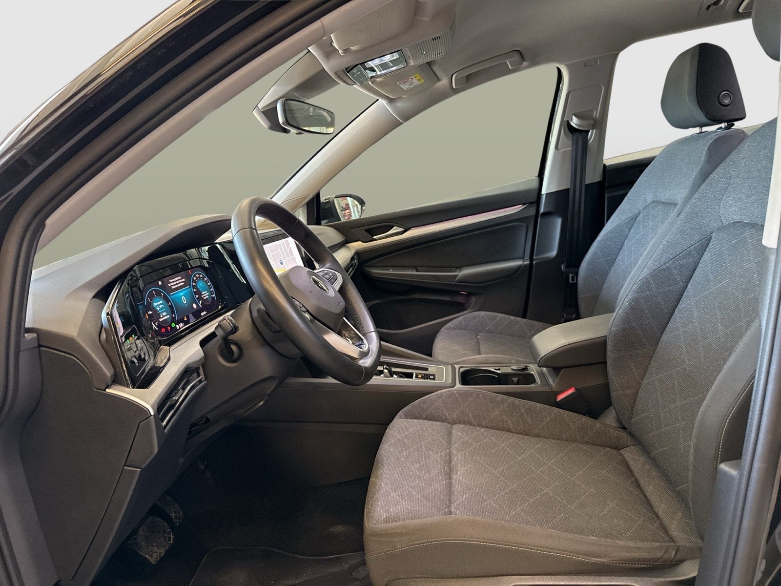 Volkswagen Golf Variant VIII 2.0 LIFE ACC NAVI ALU SITZHEIZ