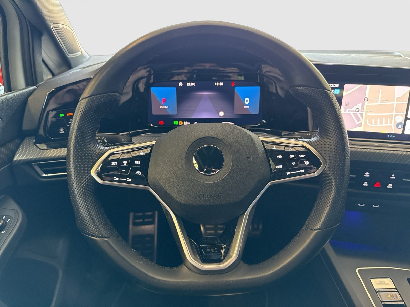 Volkswagen Golf Variant VIII 1.5 eTSI R-LINE CAM ACC LM17