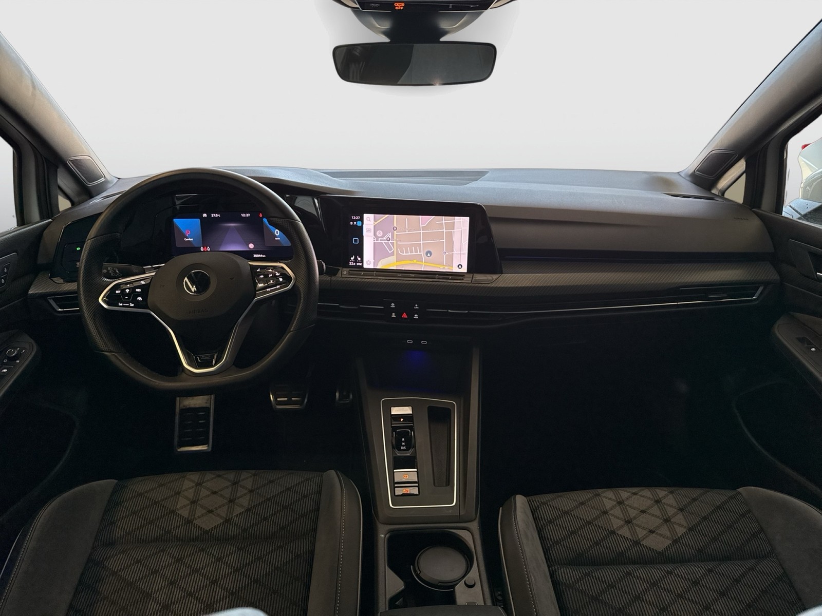 Volkswagen Golf Variant VIII 1.5 eTSI R-LINE CAM ACC LM17