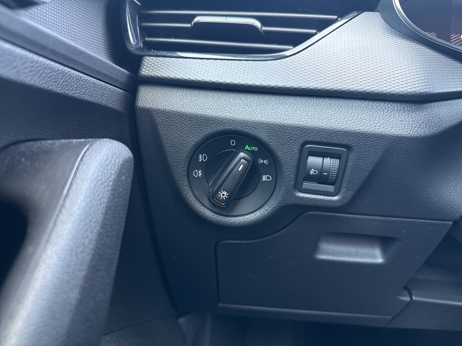 Skoda Kamiq 1.0 CARPLAY AHK-VORBEREITUNG SITZHEIZUNG