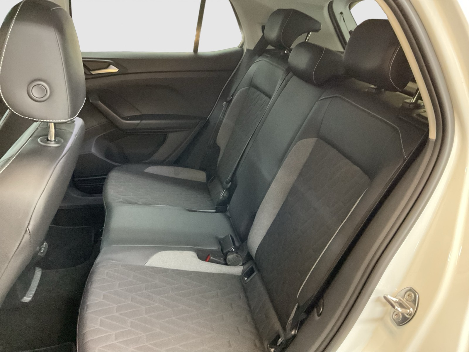 Volkswagen T-Cross 1.0 GOAL ACC CARPLAY LM17 SITZHEIZUNG