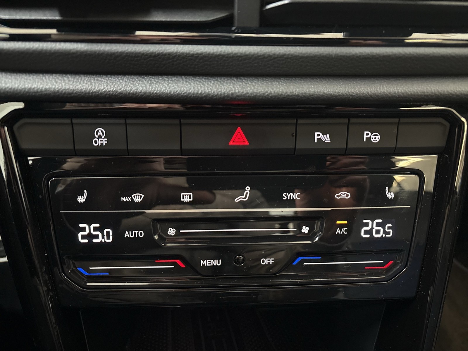 Volkswagen T-Roc 2.0 R BLACK STYLE 4X4 CAM ACC LM18 MATRIX