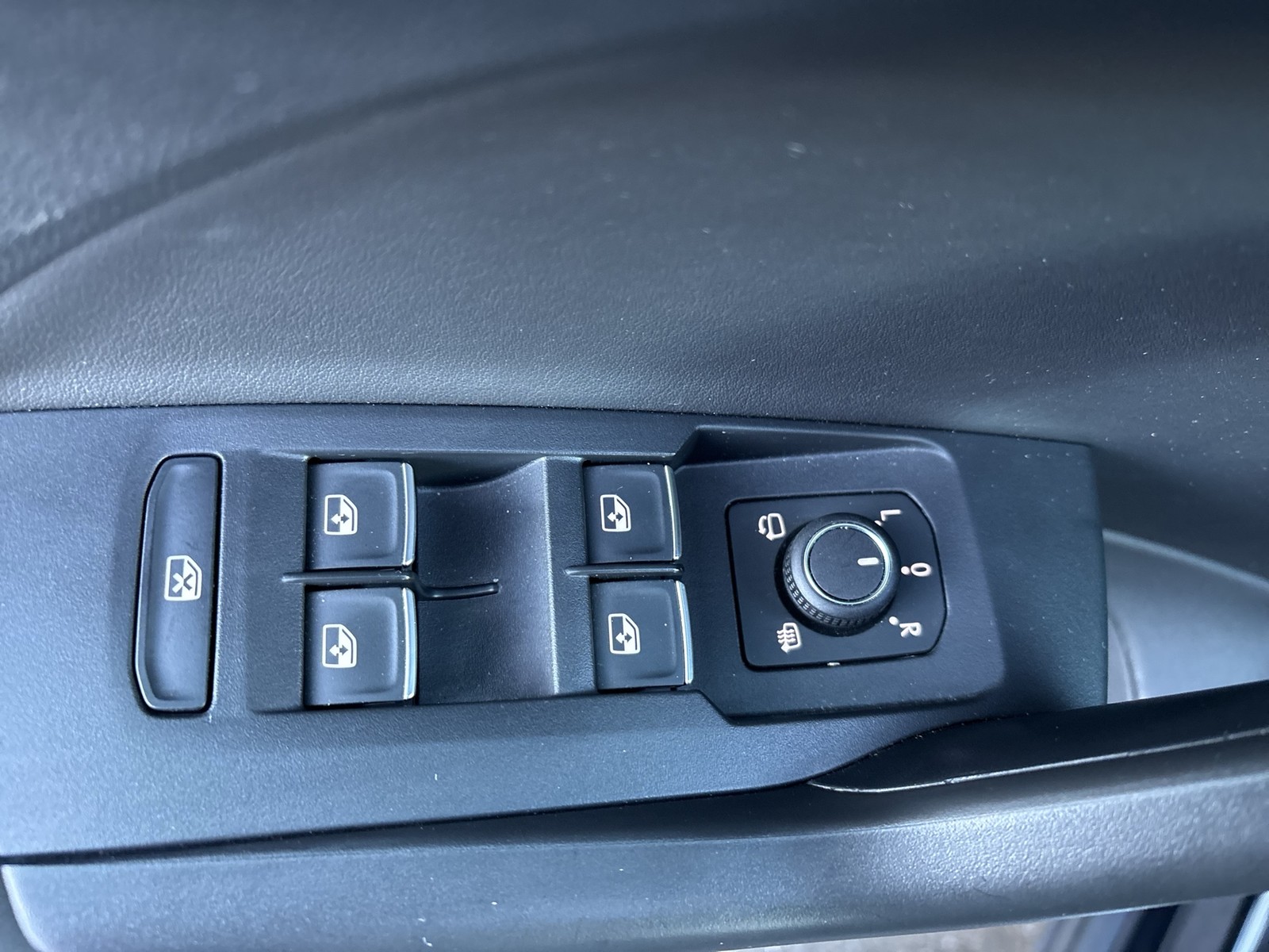 Volkswagen T-Cross 1.0 GOAL AHK ACC NAVI LM17 CARPLAY LED