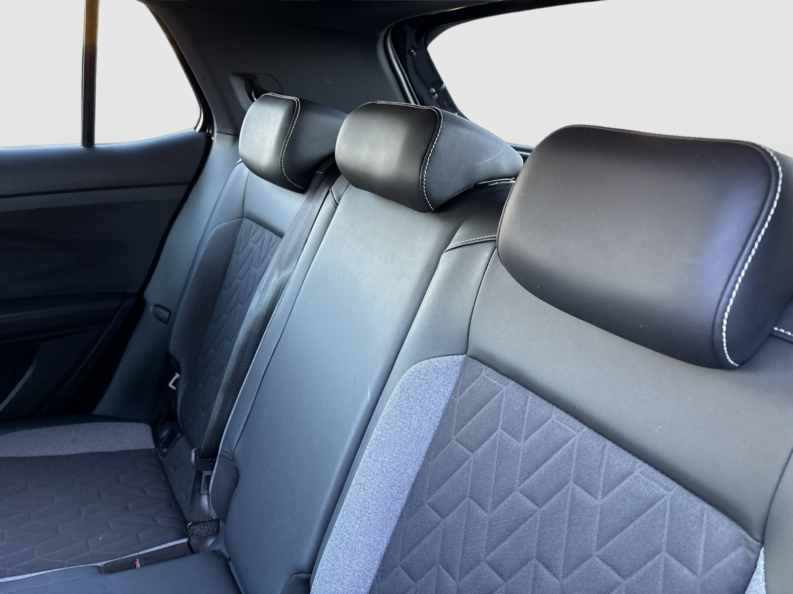 Volkswagen T-Cross 1.0 GOAL AHK ACC NAVI LM17 CARPLAY LED