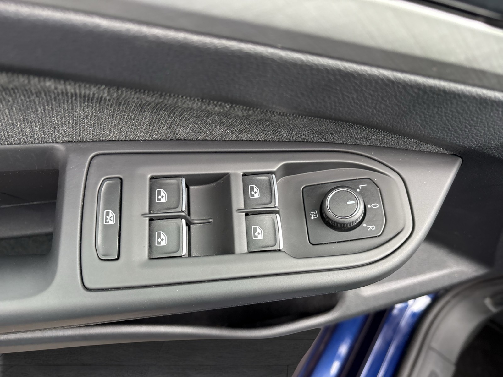 Volkswagen Golf VIII 1.5 LIFE CAM NAVI LED+ CARPLAY SITZHZ.