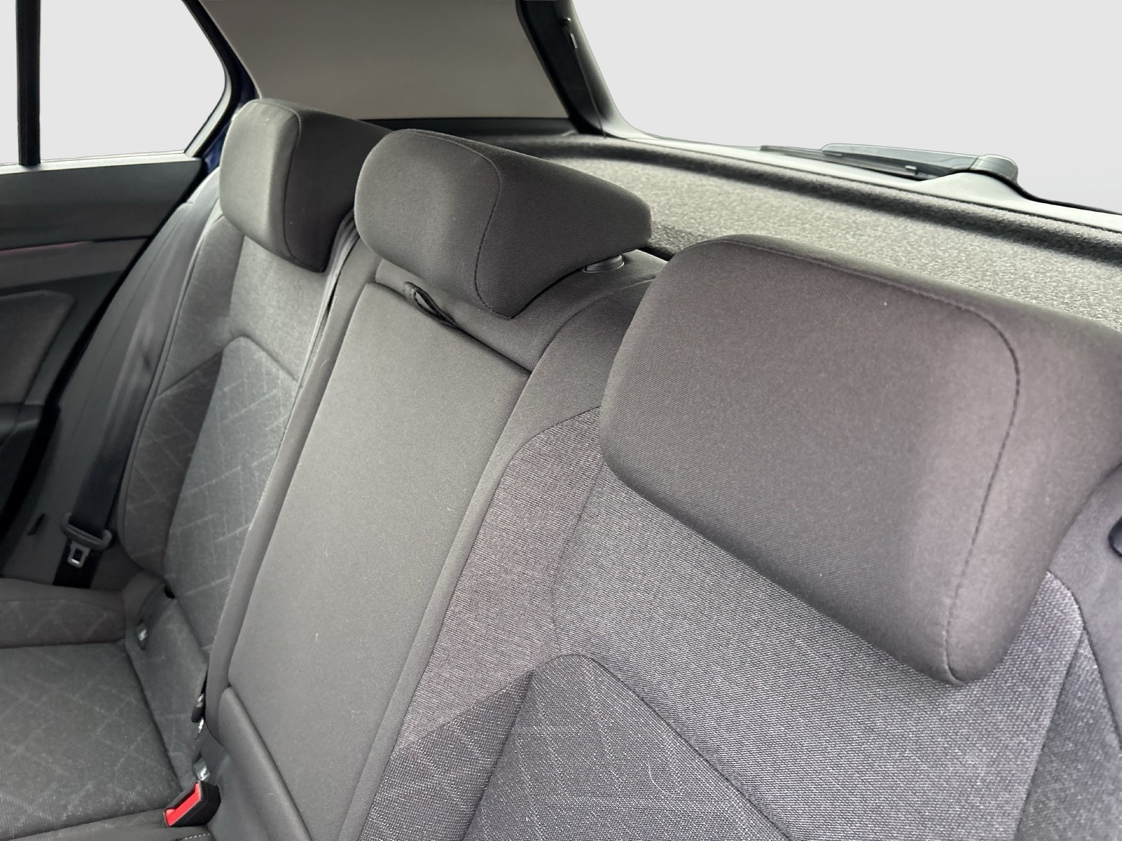 Volkswagen Golf VIII 1.5 LIFE CAM NAVI LED+ CARPLAY SITZHZ.