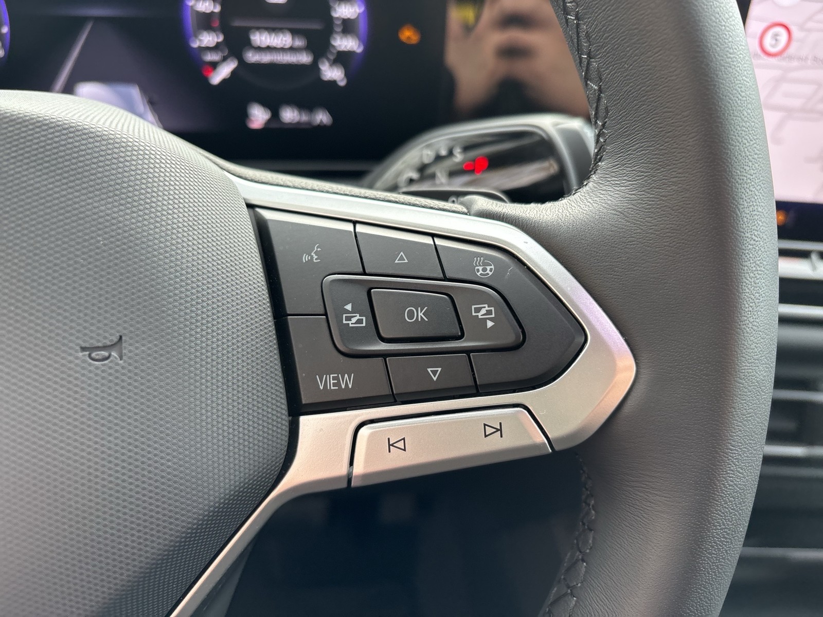 Volkswagen Tiguan 1.5 HYBRID ELEGANCE AHK CAM ACC NAVI