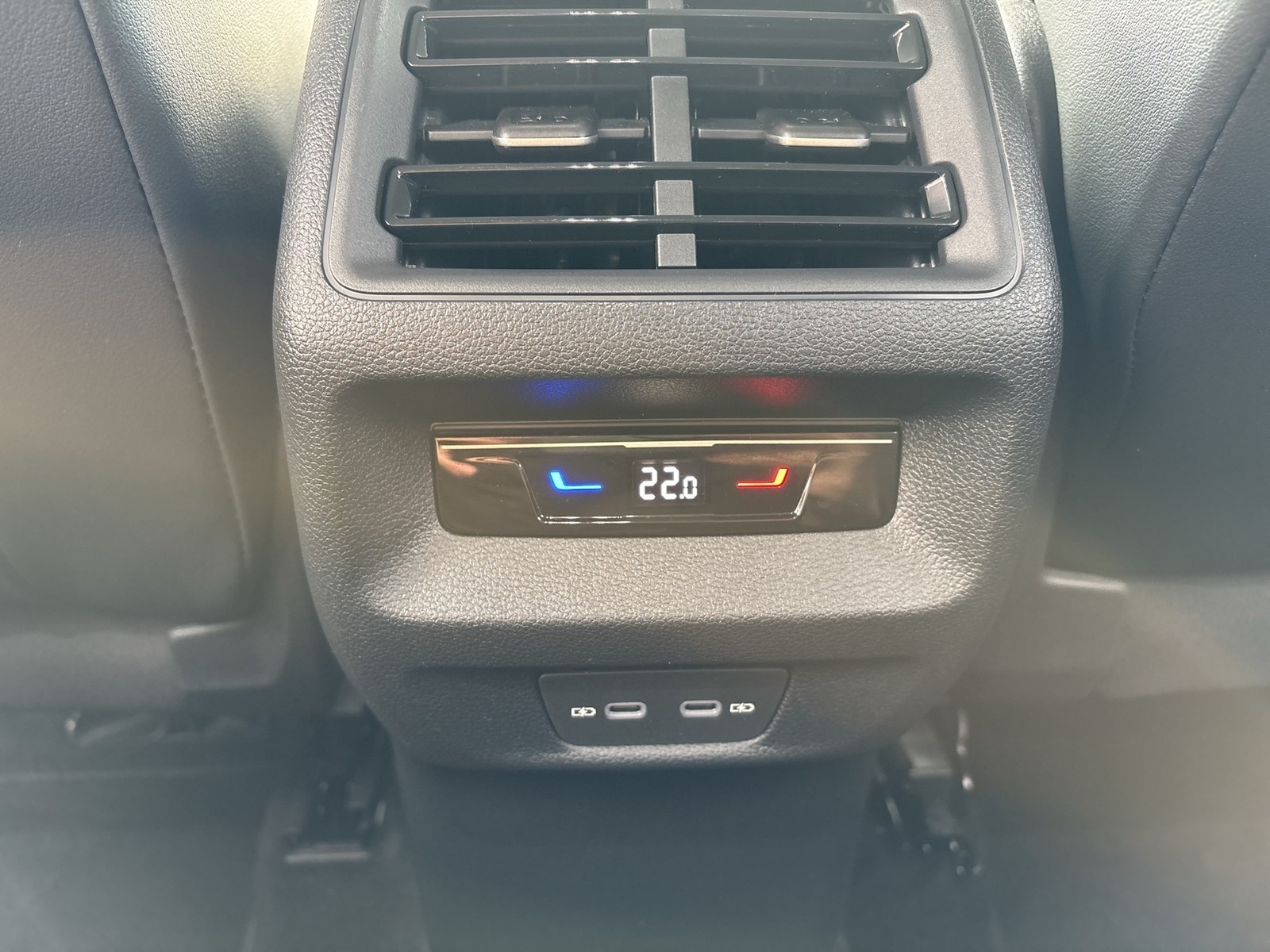 Volkswagen Tiguan 1.5 HYBRID ELEGANCE AHK CAM ACC NAVI