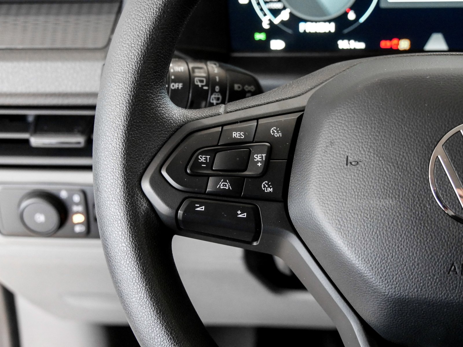 Volkswagen T7 Kombi LR 110 kW TDI Automatik