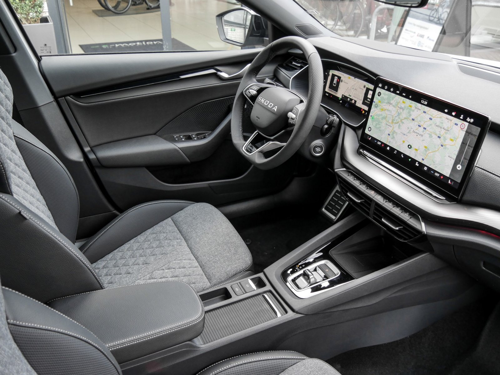 Skoda Octavia Combi 2.0TDI DSG Sportline NAV ACC PDC RFK HUD 360GRAD