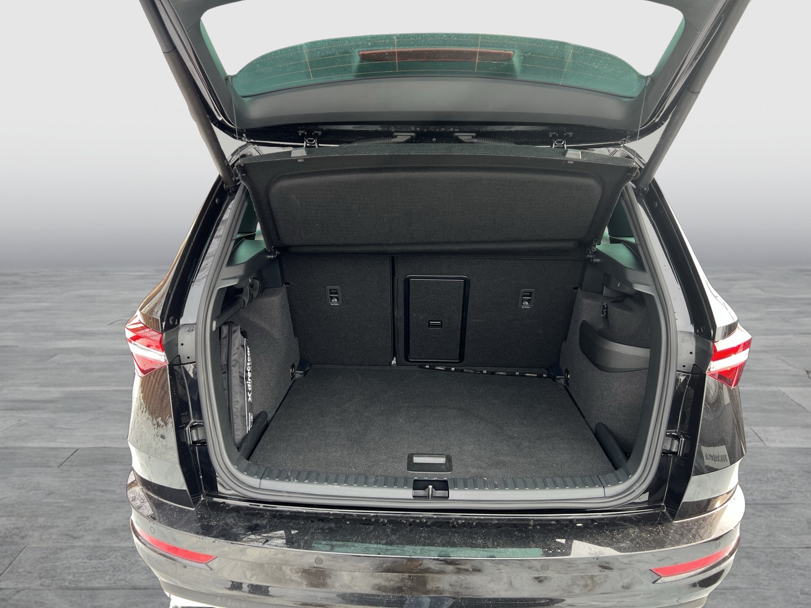 Skoda Karoq 1.5 SPORTLINE PANO CAM MATRIX EKLAPPE NAVI