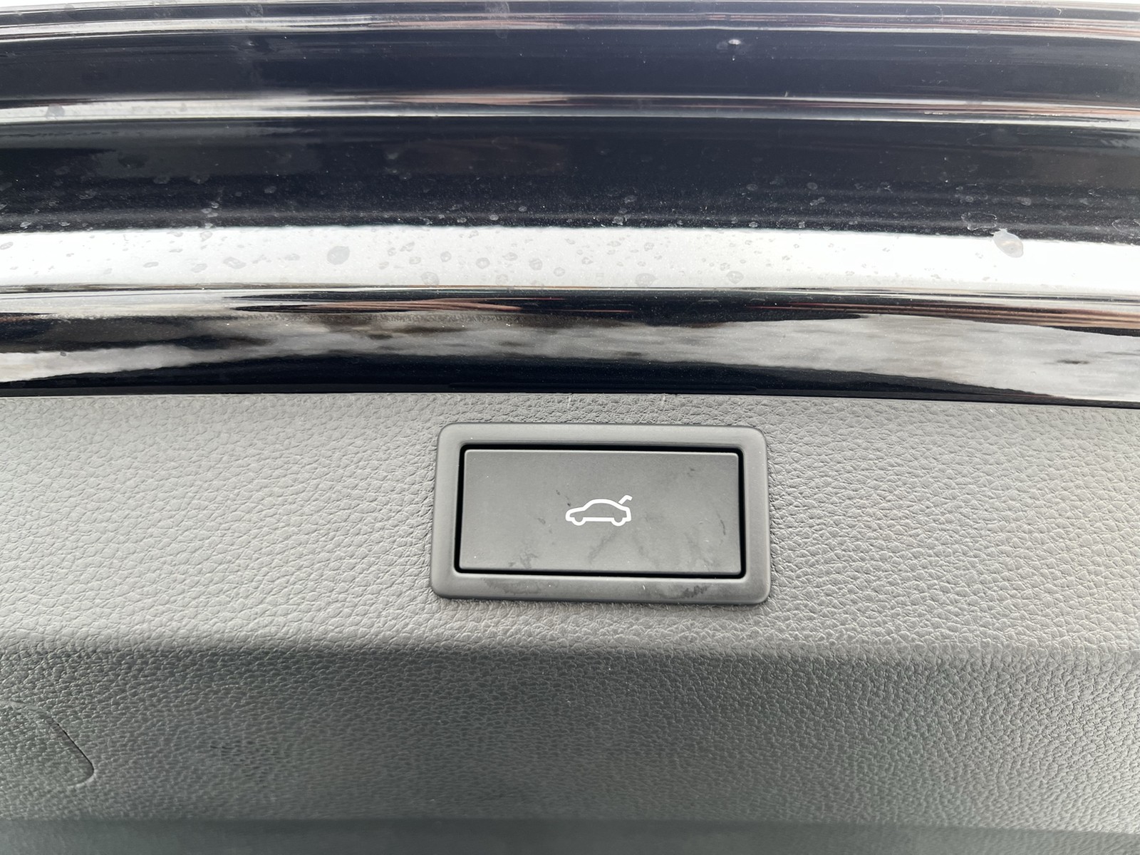 Skoda Karoq 1.5 SPORTLINE PANO CAM MATRIX EKLAPPE NAVI