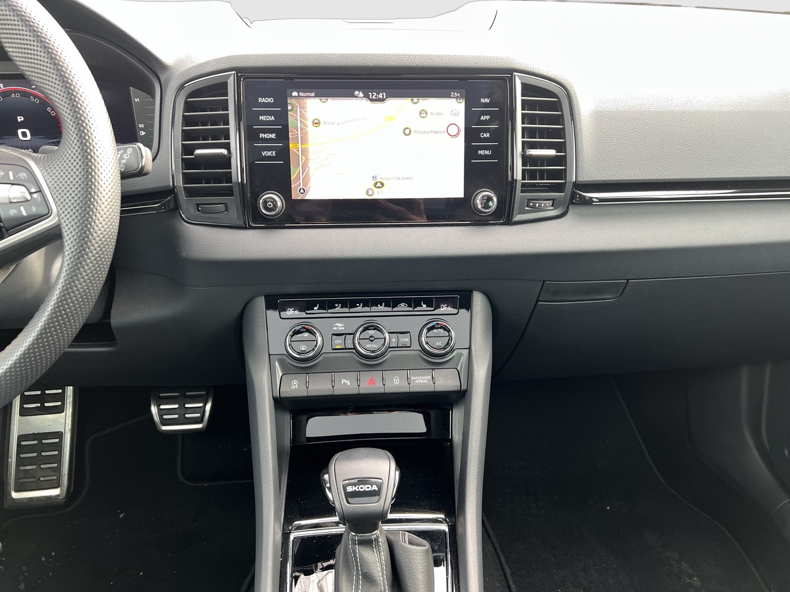 Skoda Karoq 1.5 SPORTLINE PANO CAM MATRIX EKLAPPE NAVI