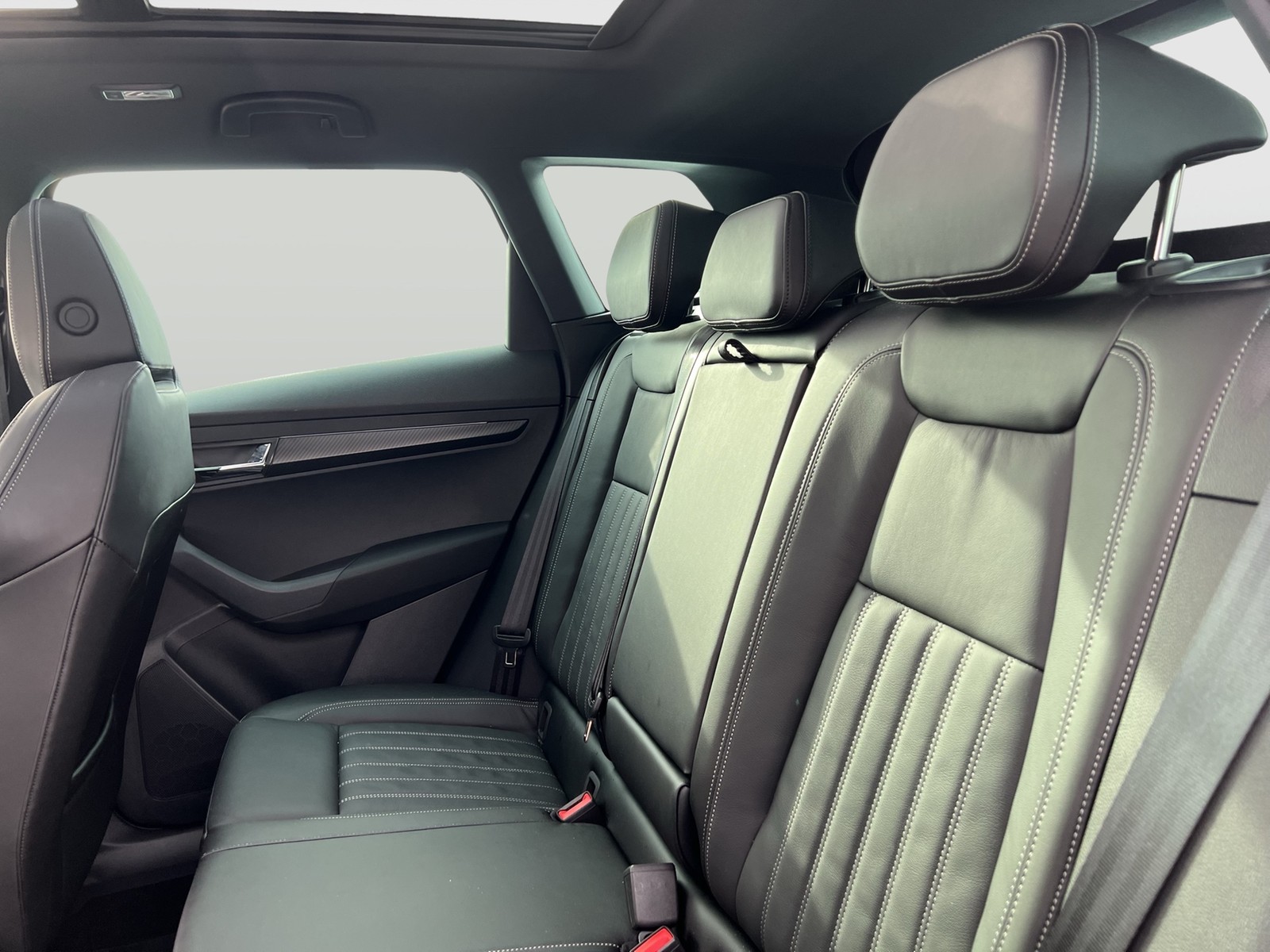 Skoda Karoq 1.5 SPORTLINE PANO CAM MATRIX EKLAPPE NAVI