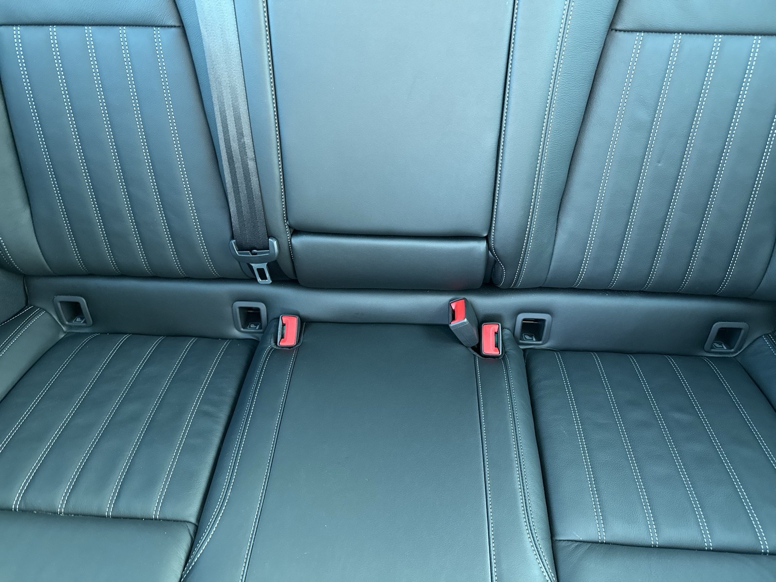 Skoda Karoq 1.5 SPORTLINE PANO AHK CAM ACC EKLAPPE NAVI