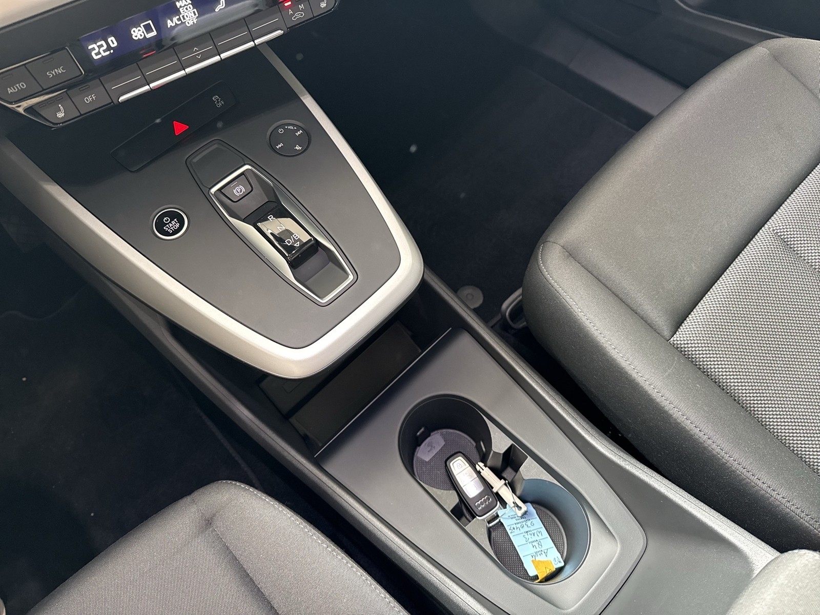 Audi Q4 e-tron 40 S LINE BLACKPAK ALU20 NAVI+ SITZHZ.