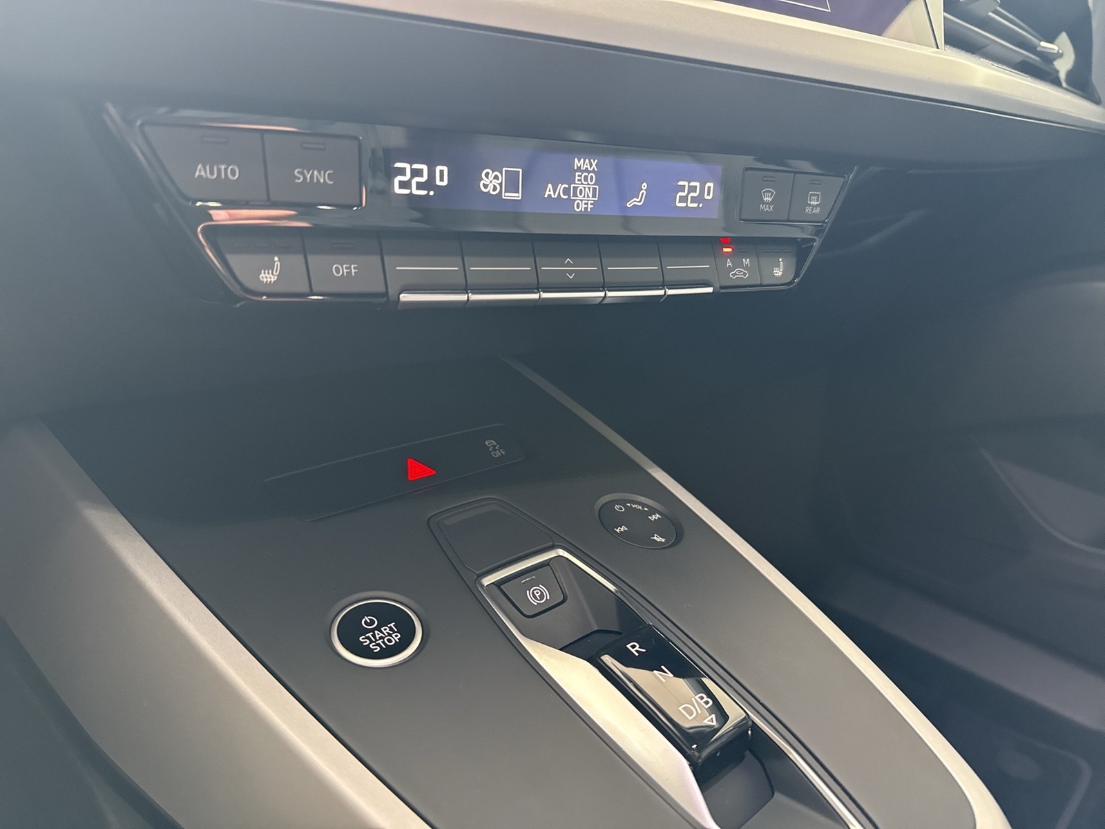 Audi Q4 e-tron 40 S LINE BLACKPAK ALU20 NAVI+ SITZHZ.