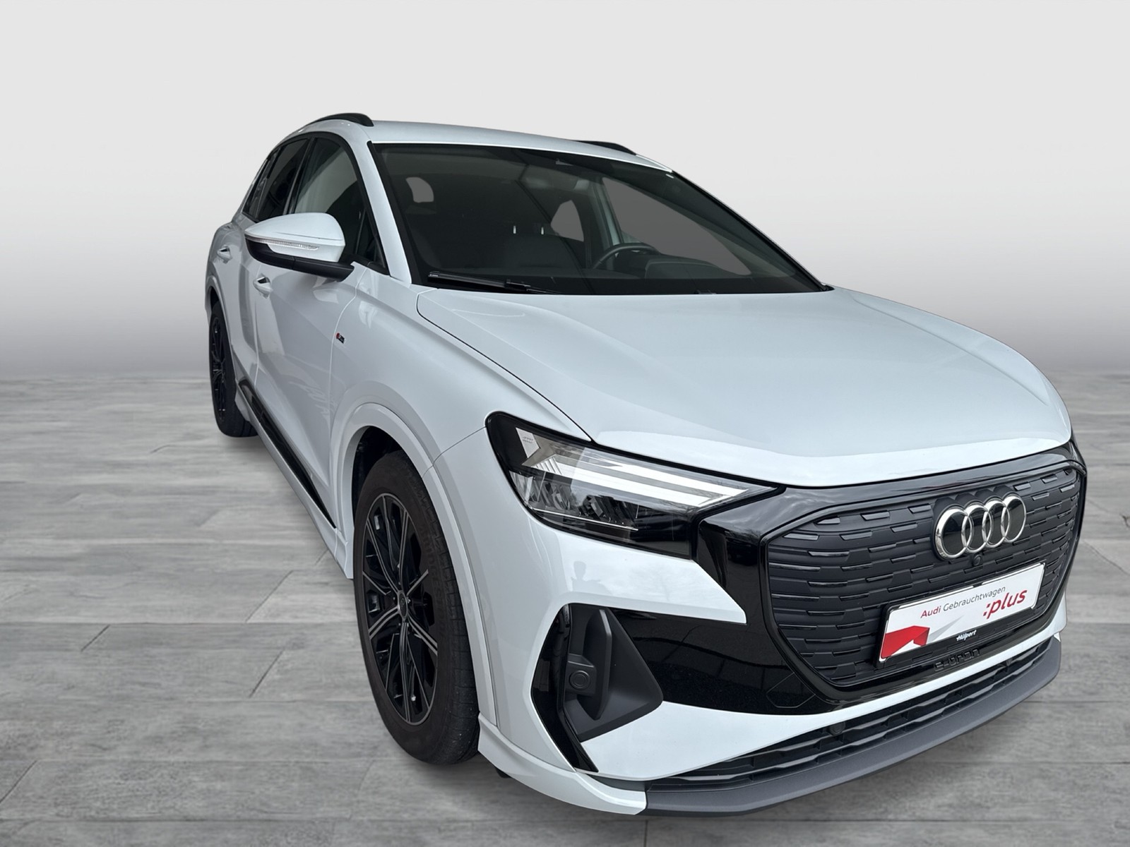 Audi Q4 e-tron 40 S LINE BLACKPAK ALU20 NAVI+ SITZHZ.