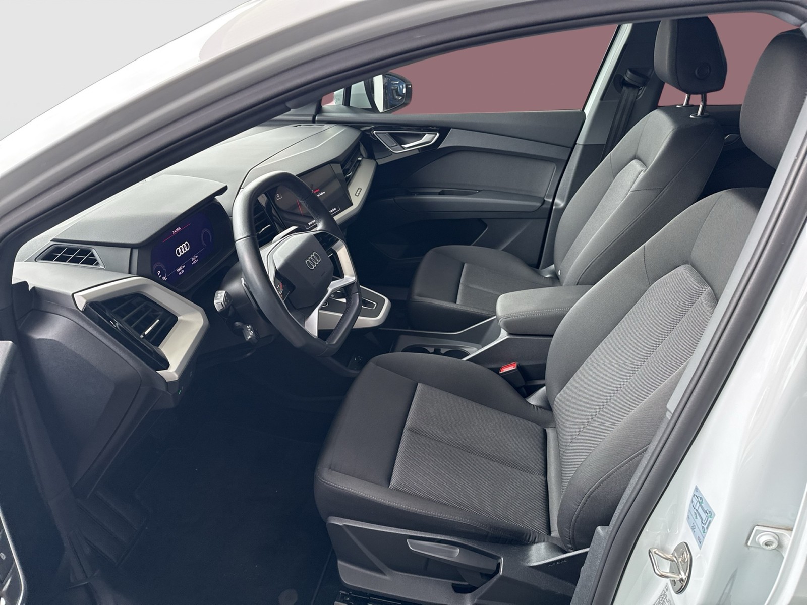 Audi Q4 e-tron 40 S LINE BLACKPAK ALU20 NAVI+ SITZHZ.