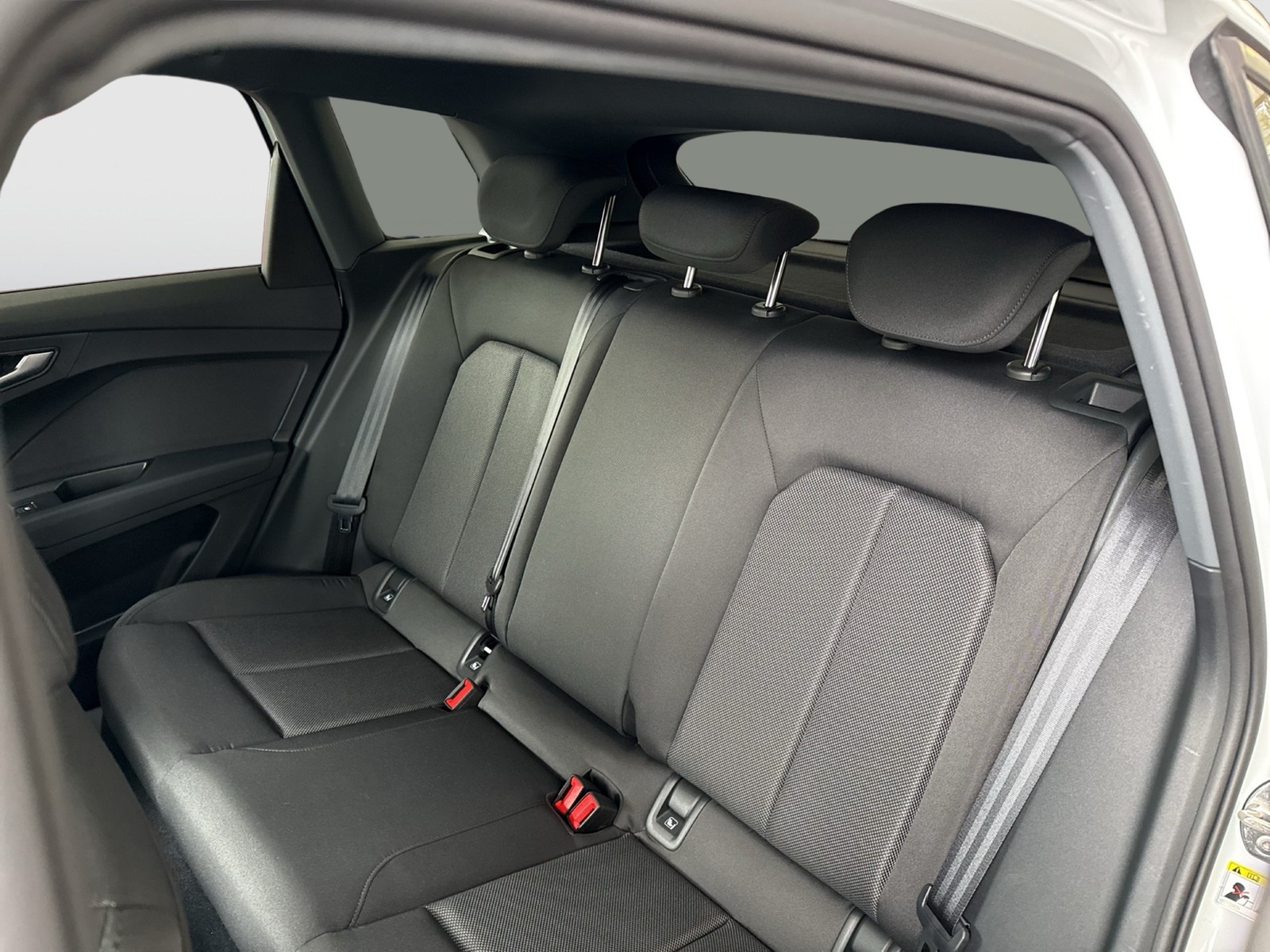 Audi Q4 e-tron 40 S LINE BLACKPAK ALU20 NAVI+ SITZHZ.