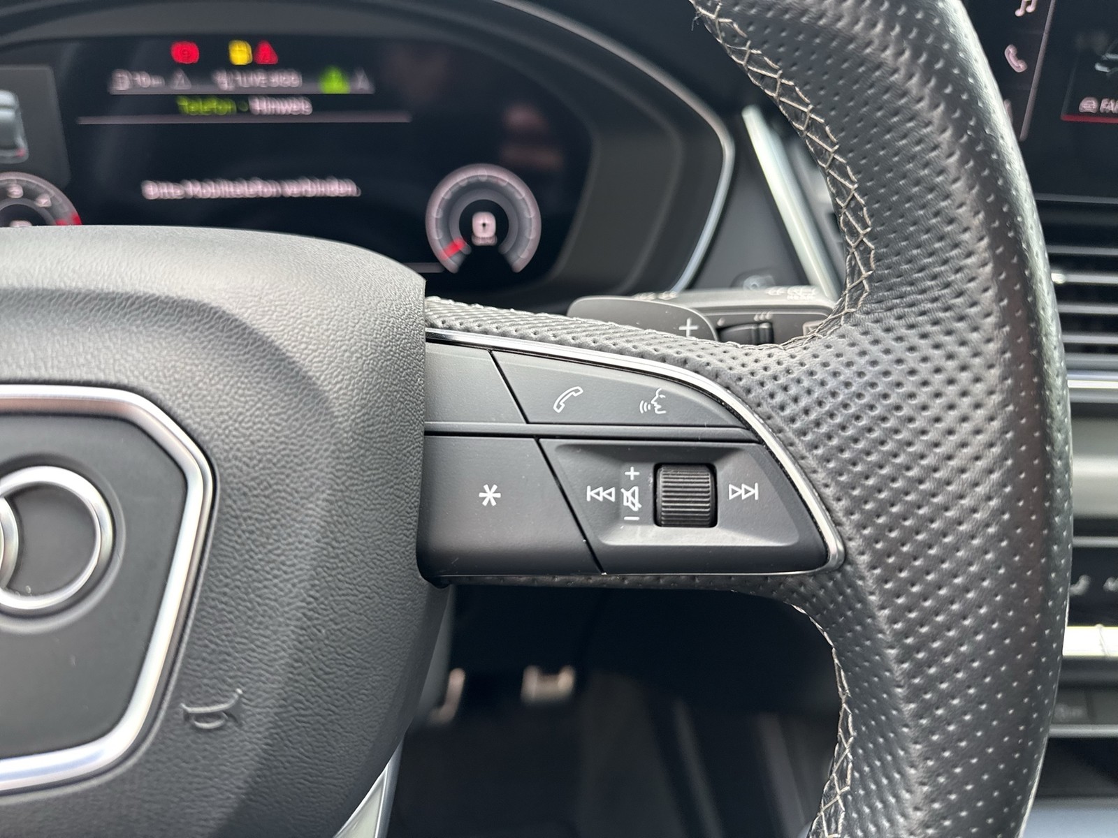 Audi Q5 40 Qu. S LINE AHK KAMERA eKLAPPE NAVI+