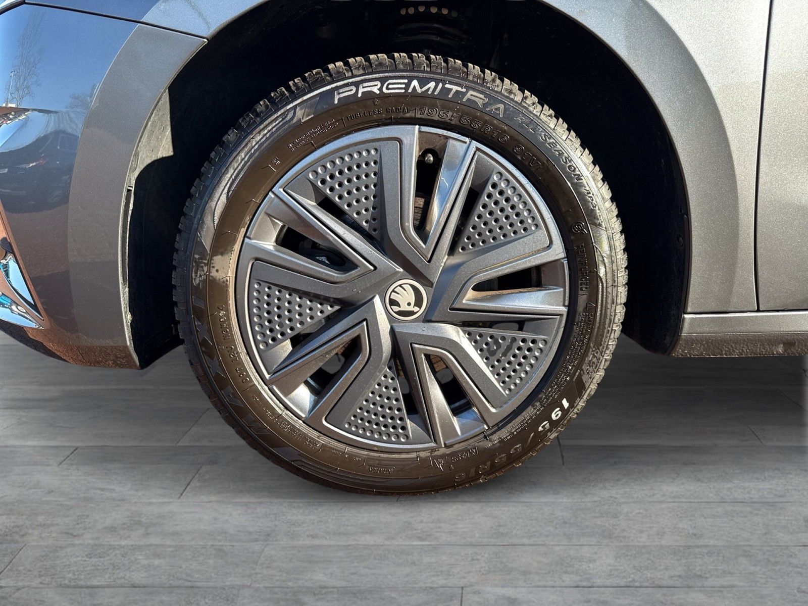 Skoda Fabia 1.0 TOUR CAM AHK-VORBEREITUNG NAVI SITZHZ.