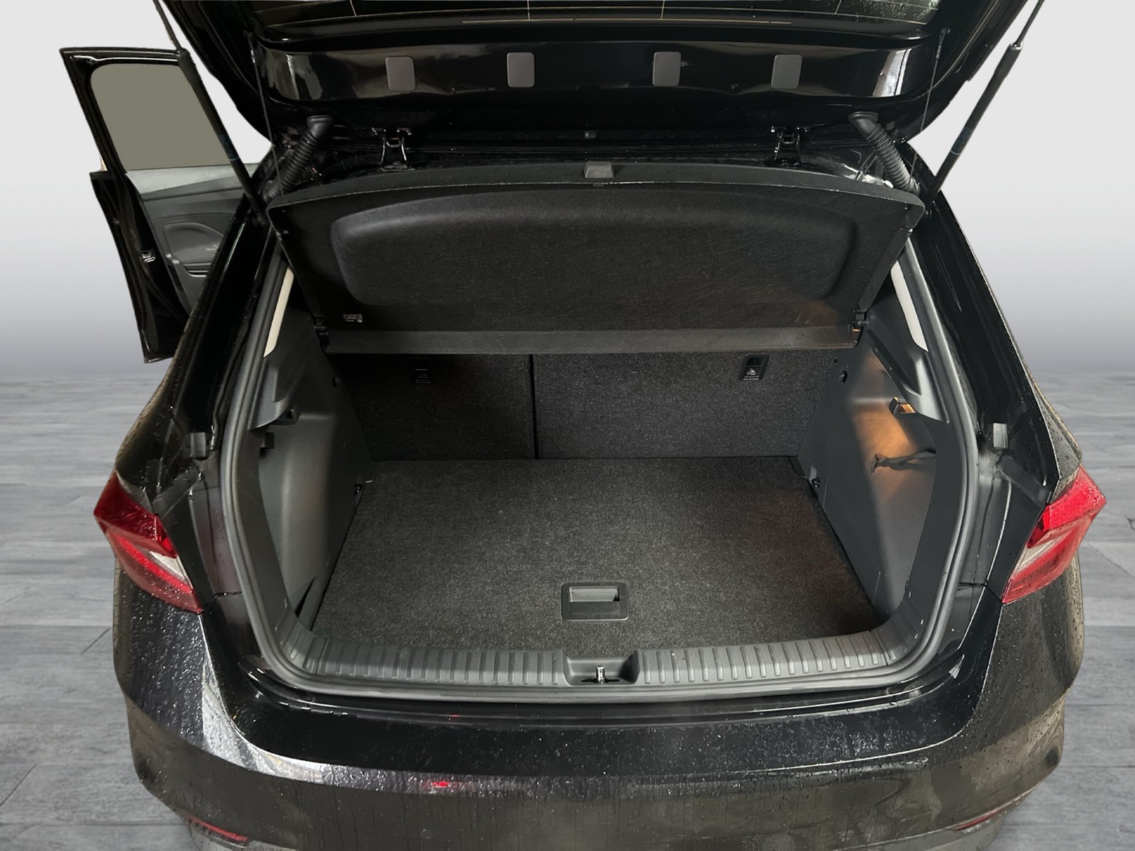 Skoda Fabia 1.0 TOUR CAM AHK-VORBEREITUNG NAVI SITZHZ.