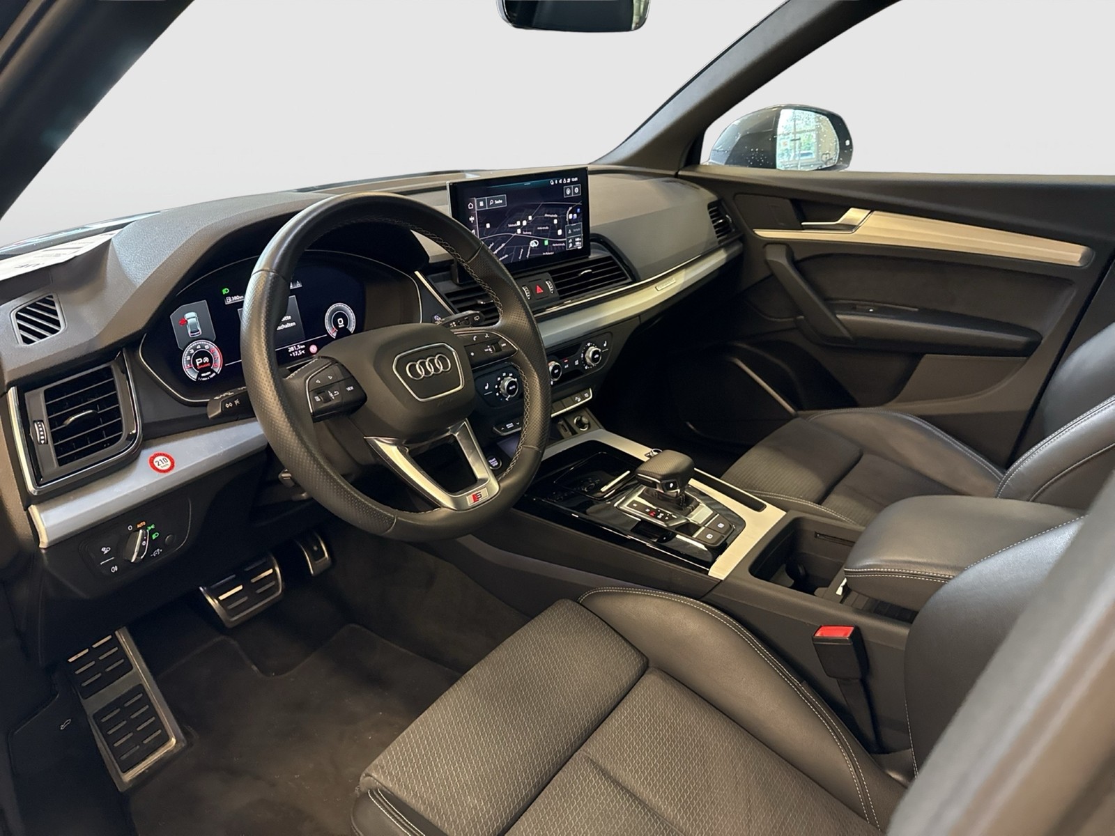 Audi Q5 40 quattro S LINE BLACKPAK STANDHZ LM18 NAVI+