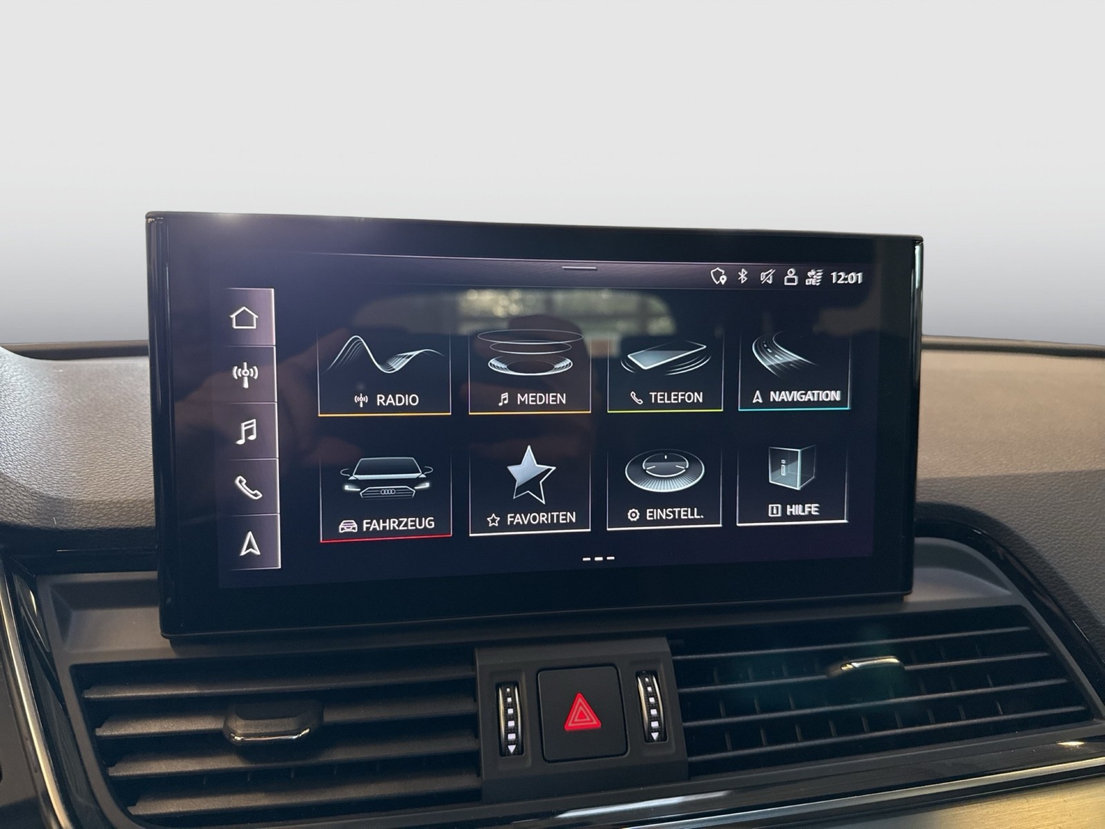 Audi Q5 40 quattro S LINE BLACKPAK STANDHZ LM18 NAVI+