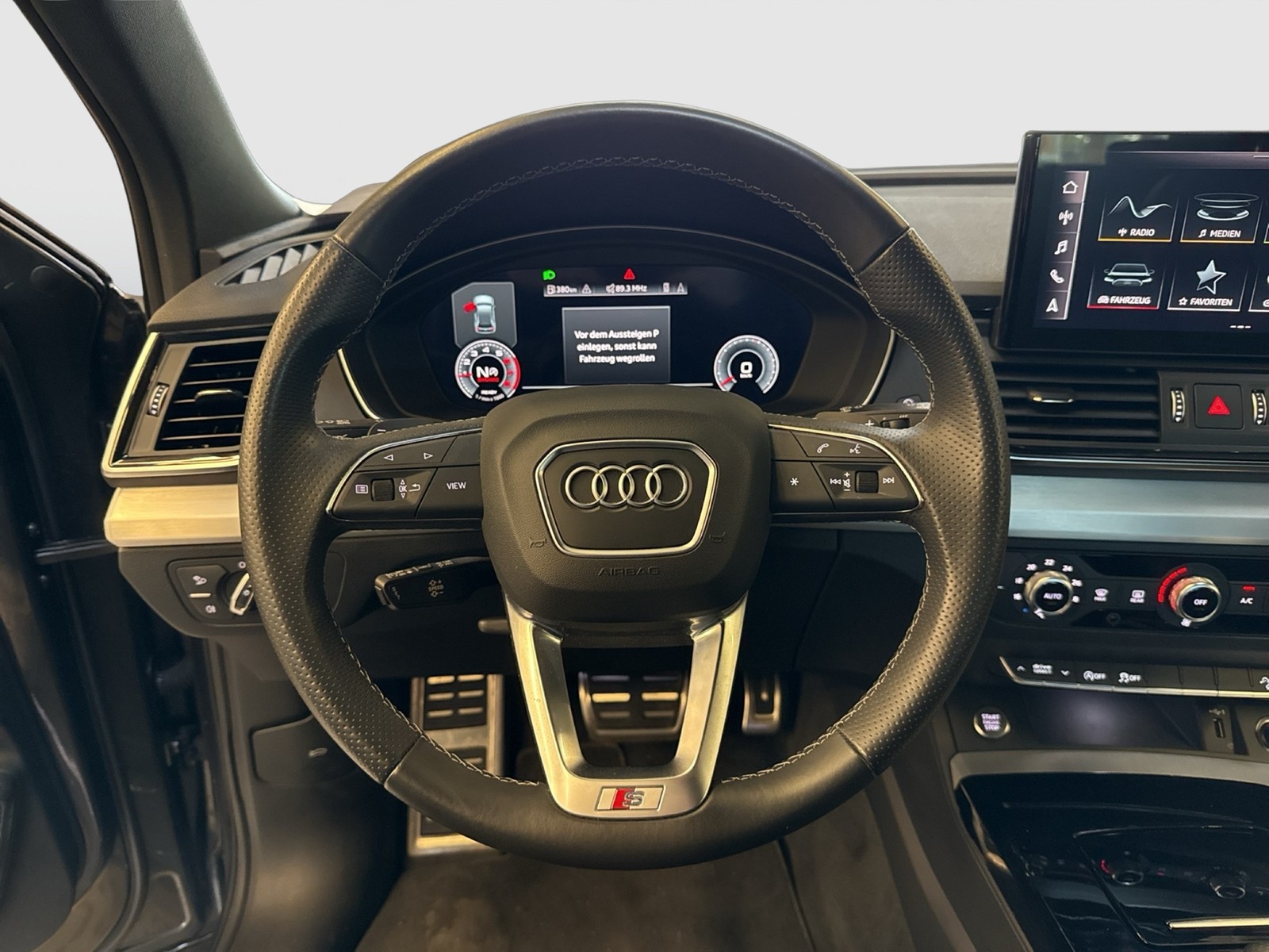 Audi Q5 40 quattro S LINE BLACKPAK STANDHZ LM18 NAVI+