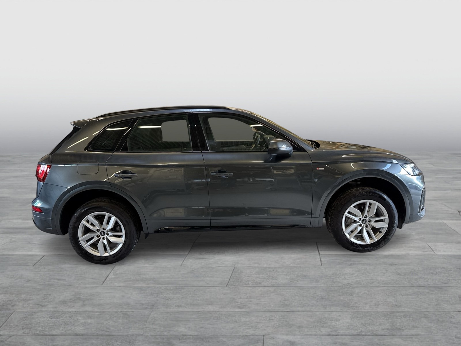 Audi Q5 40 quattro S LINE BLACKPAK STANDHZ LM18 NAVI+