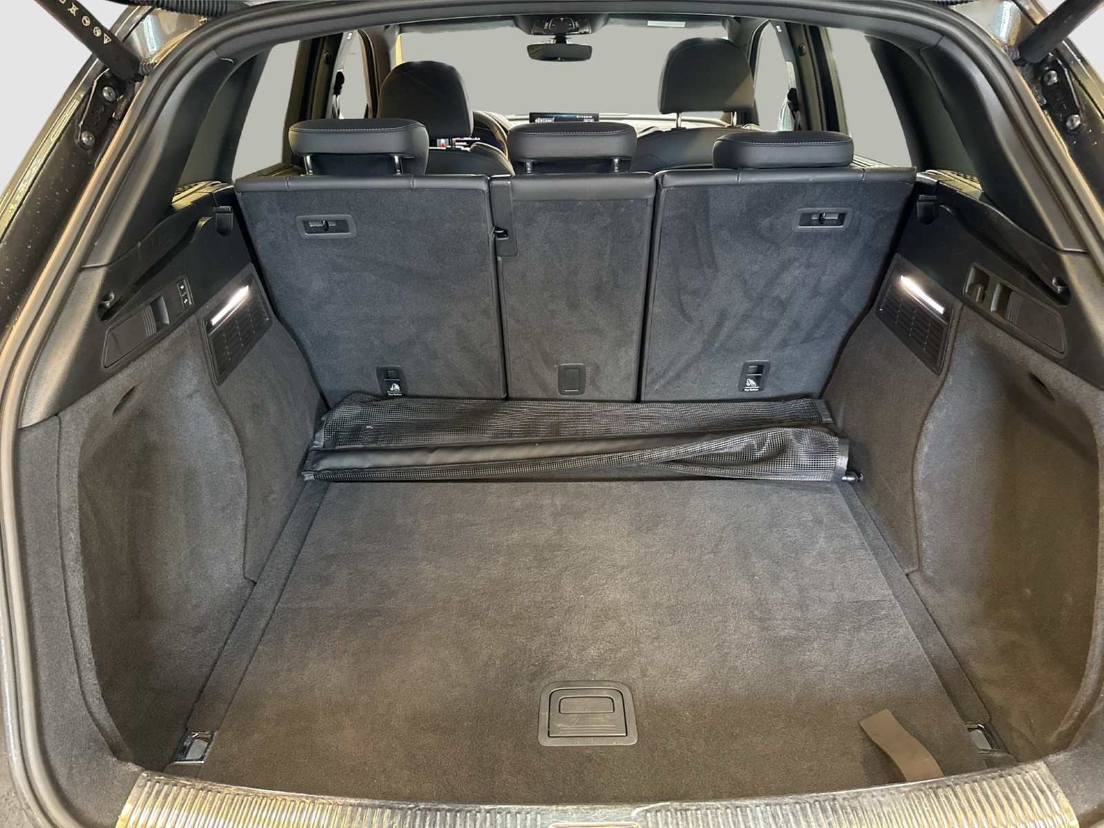 Audi Q5 40 quattro S LINE BLACKPAK STANDHZ LM18 NAVI+