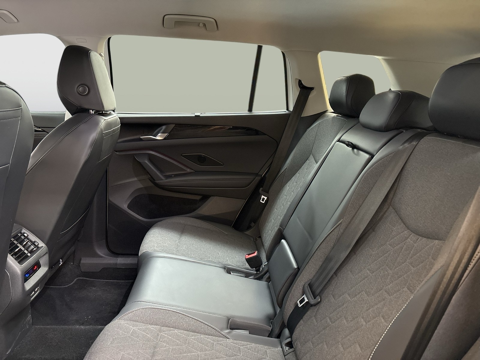 Volkswagen Tayron 1.5 HYBRID LIFE AHK CAM ACC LM18 LED+ NAVI