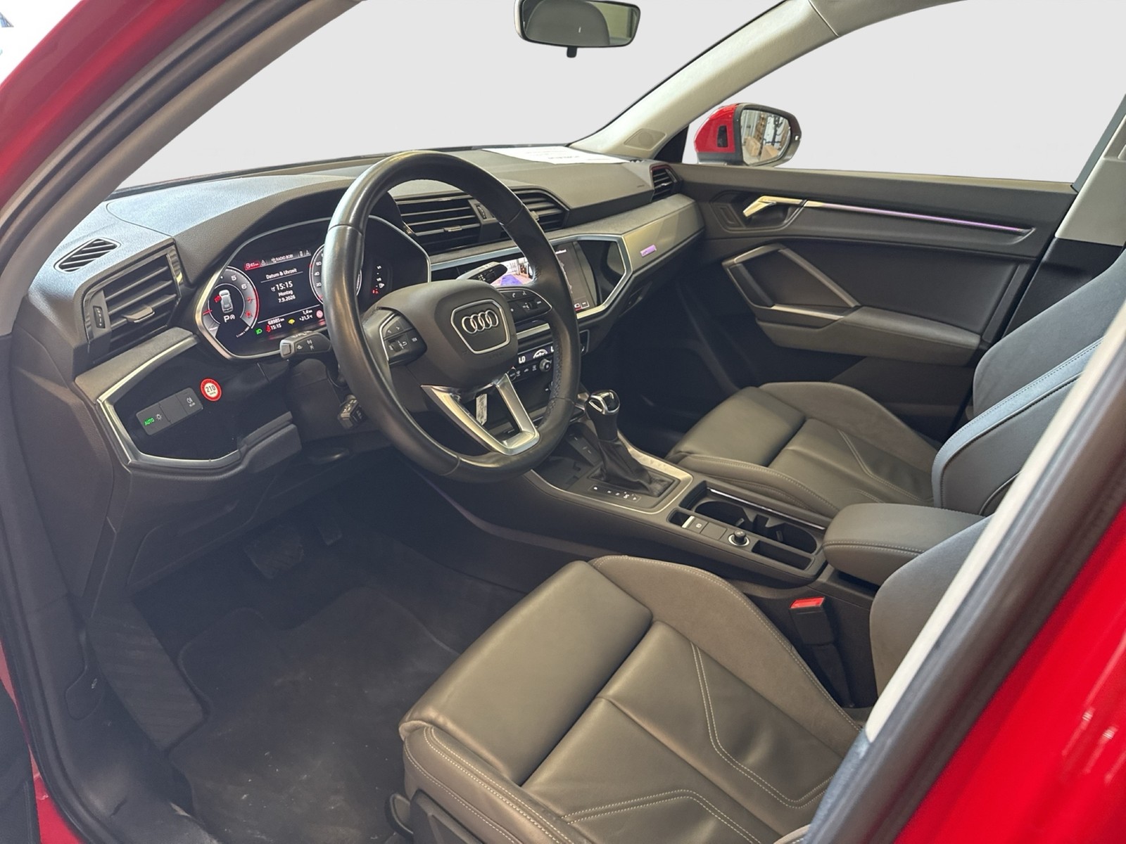 Audi Q3 35 advanced PANO CAM ACC LM18 NAVI+ SITZHEIZ.