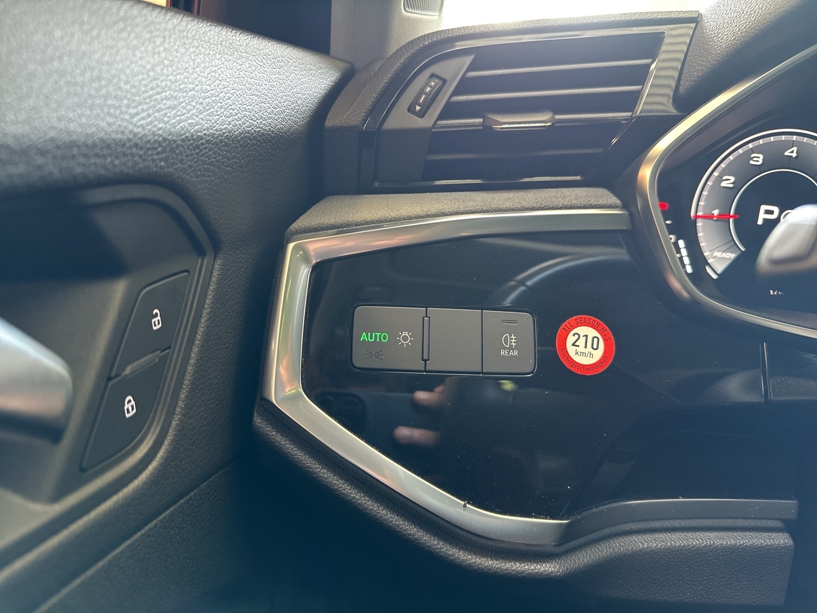 Audi Q3 35 advanced PANO CAM ACC LM18 NAVI+ SITZHEIZ.