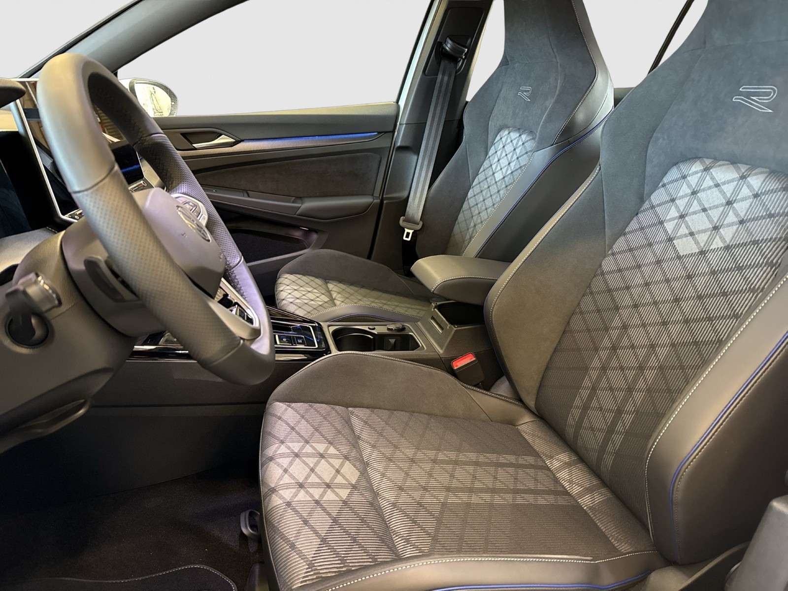 Volkswagen Golf Variant VIII 1.5 eTSI R-LINE FACELIFT CAM