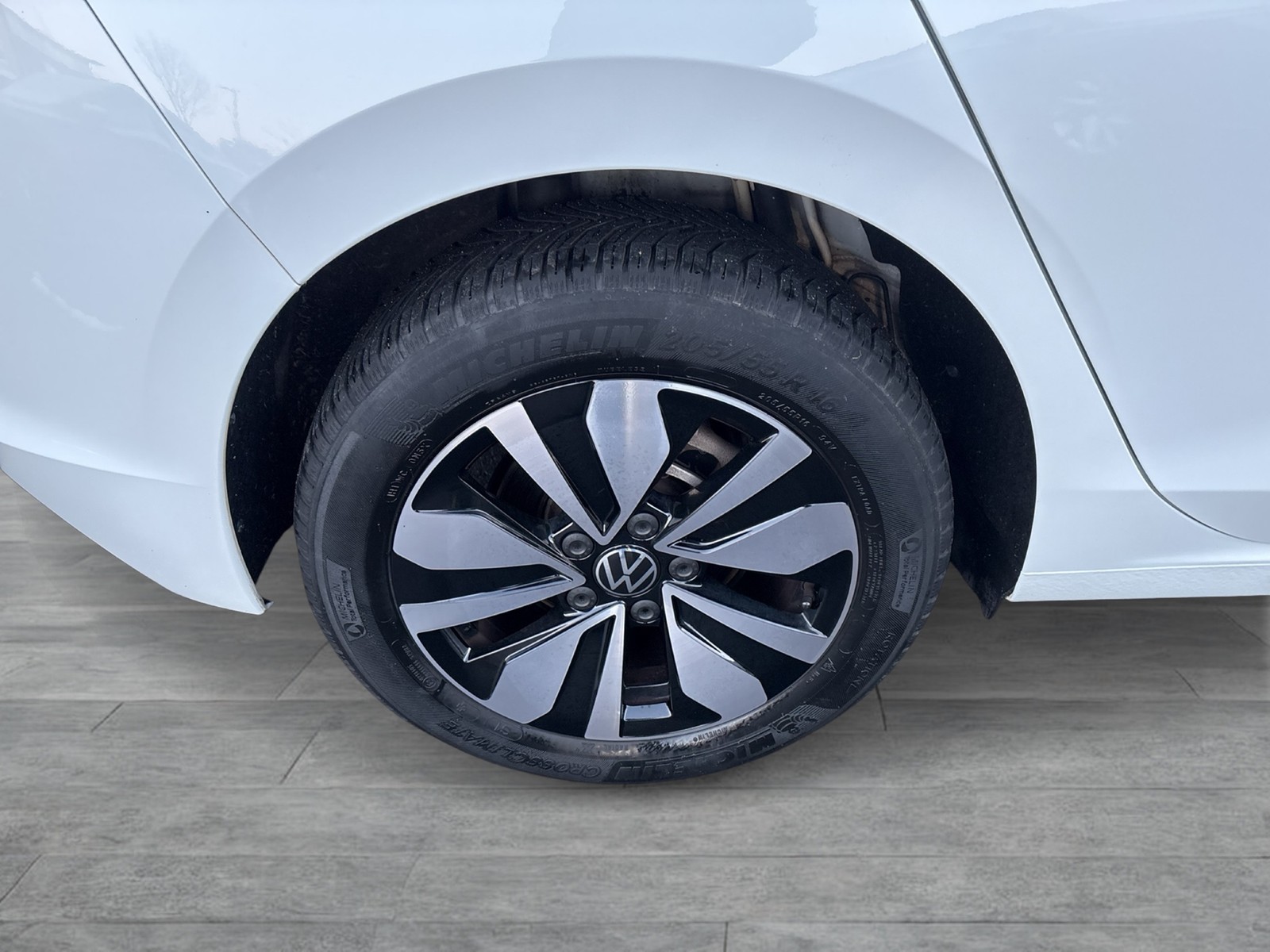 Volkswagen Golf VIII 1.0 eTSI MOVE STANDHZ. AHK CAM NAVI