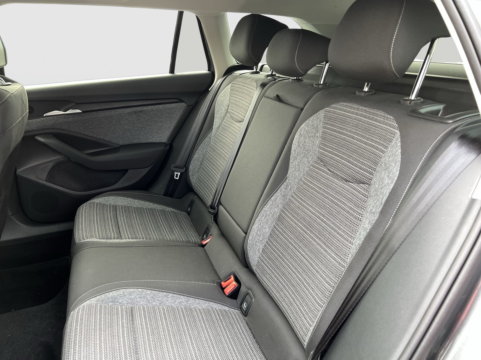 Skoda Superb Combi 2.0 SELECTION AHK CAM MATRIX HEADUP