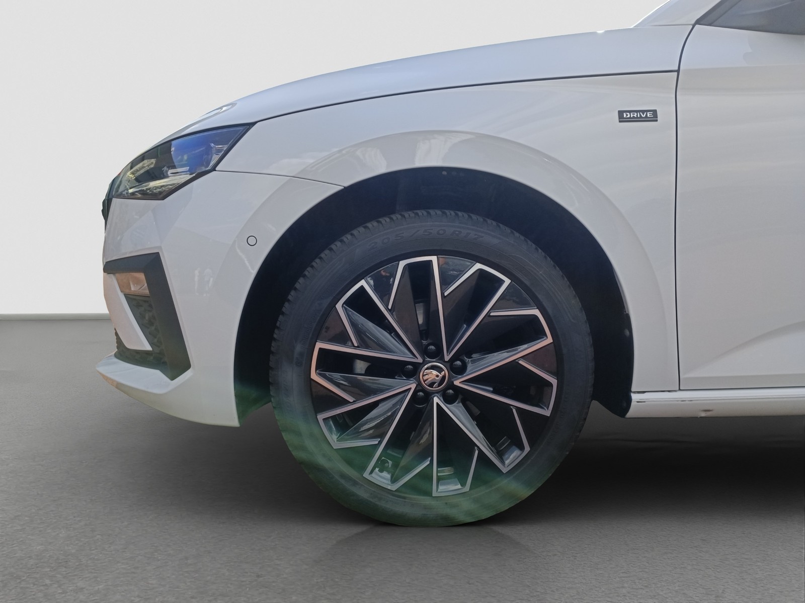 Skoda Scala 1.0 DRIVE AHK CAM ACC LM17 E-KLAPPE NAVI