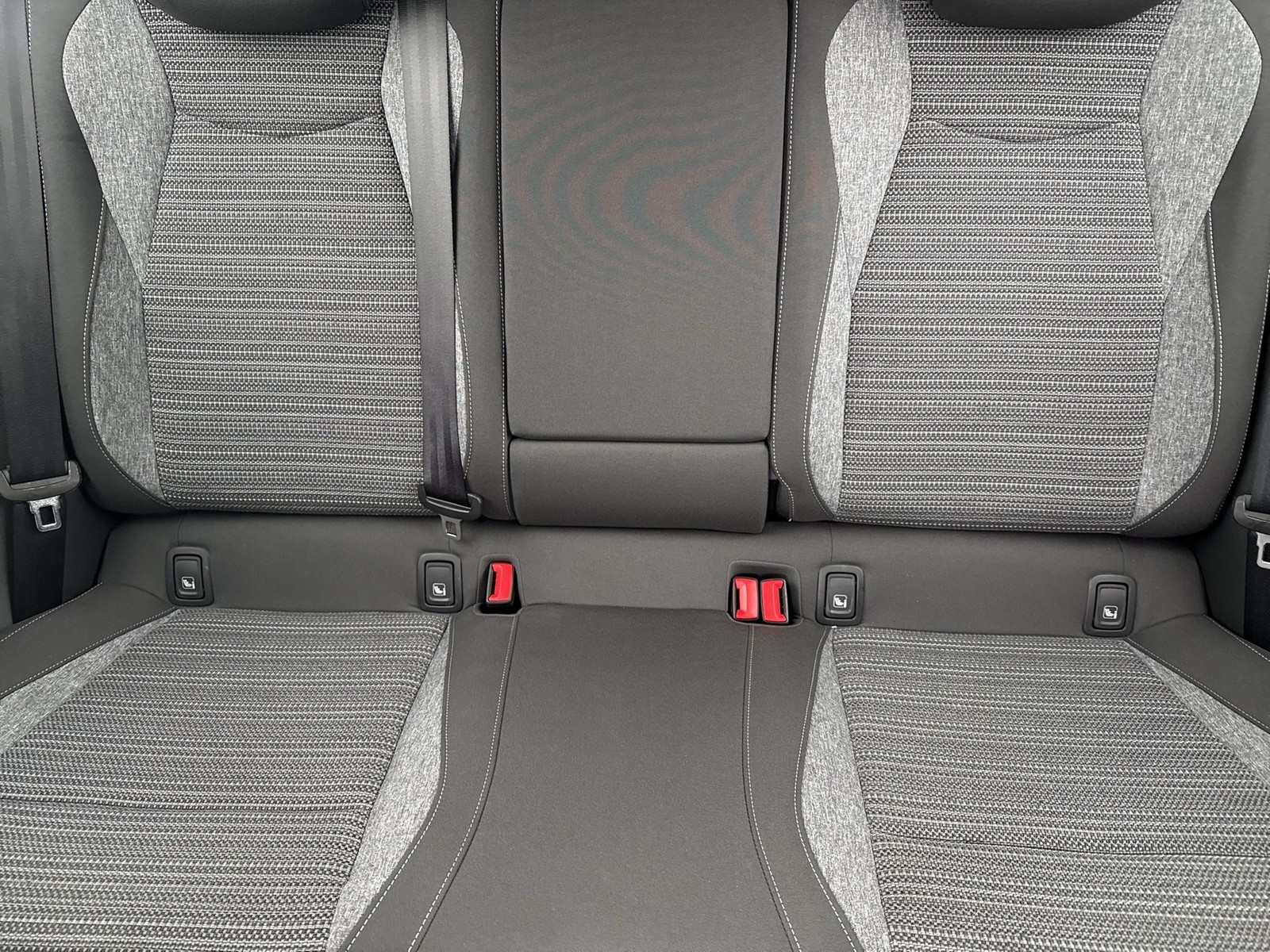 Skoda Superb Combi 2.0 SELECTION AHK CAM ACC MATRIXLED