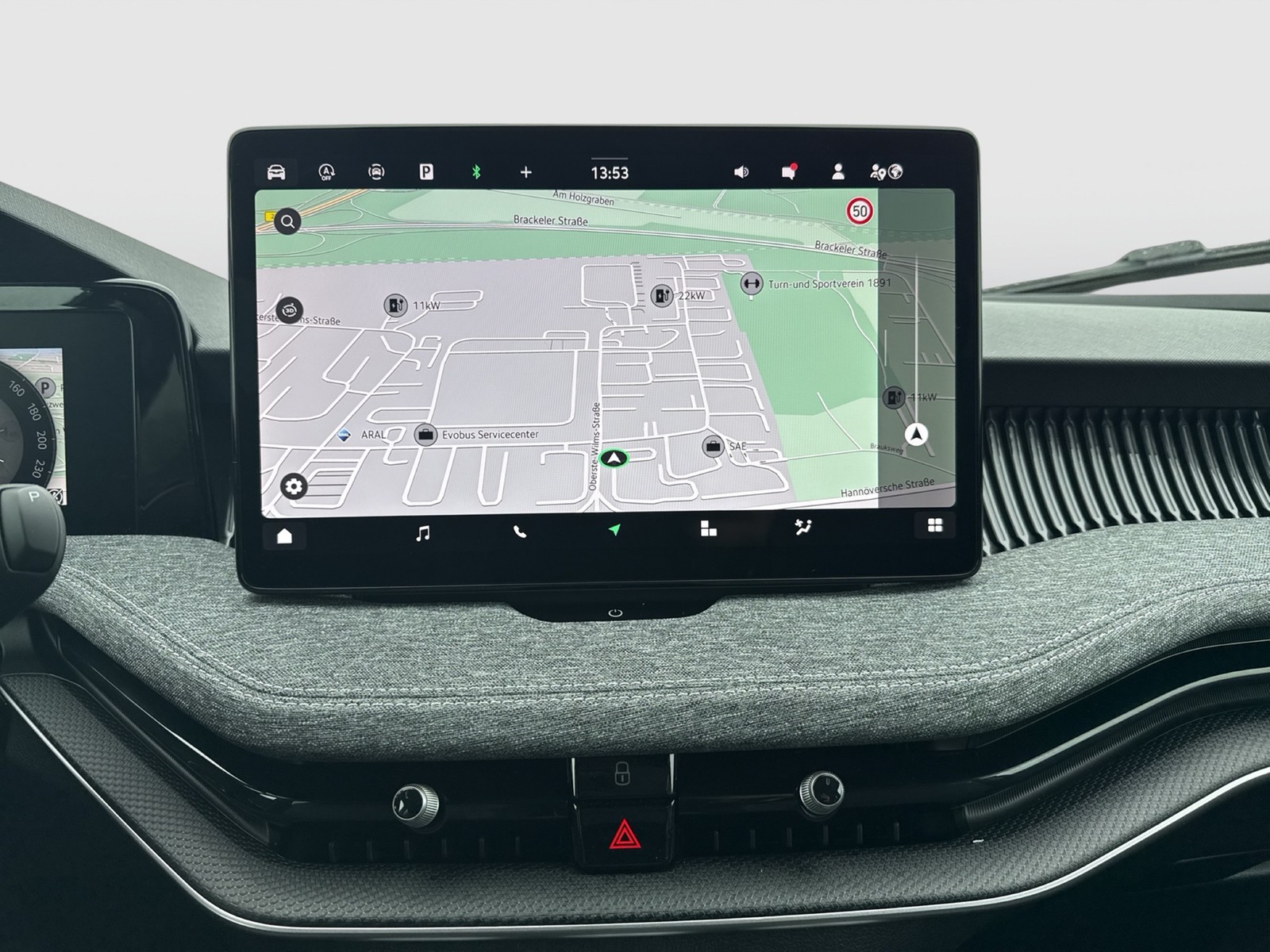 Skoda Superb Combi 2.0 SELECTION AHK CAM ACC MATRIXLED