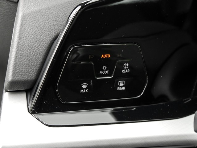 Volkswagen Golf Variant 1.5 eTSI LIFE CAM ACC NAVI ALU