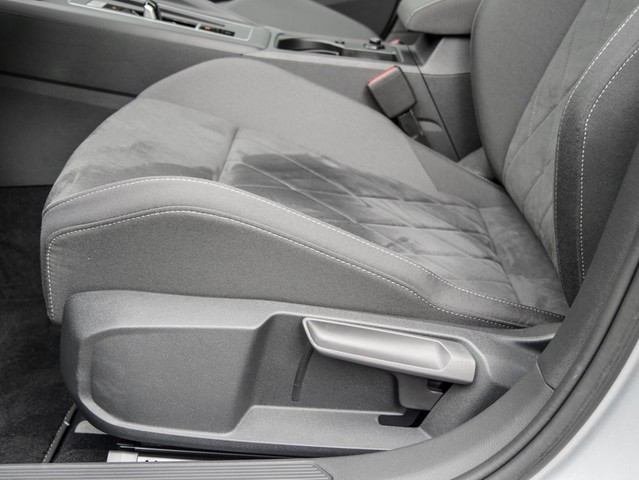 Volkswagen Golf Variant 1.5 eTSI LIFE CAM ACC NAVI ALU