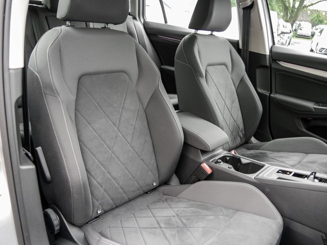 Volkswagen Golf Variant 1.5 eTSI LIFE CAM ACC NAVI ALU