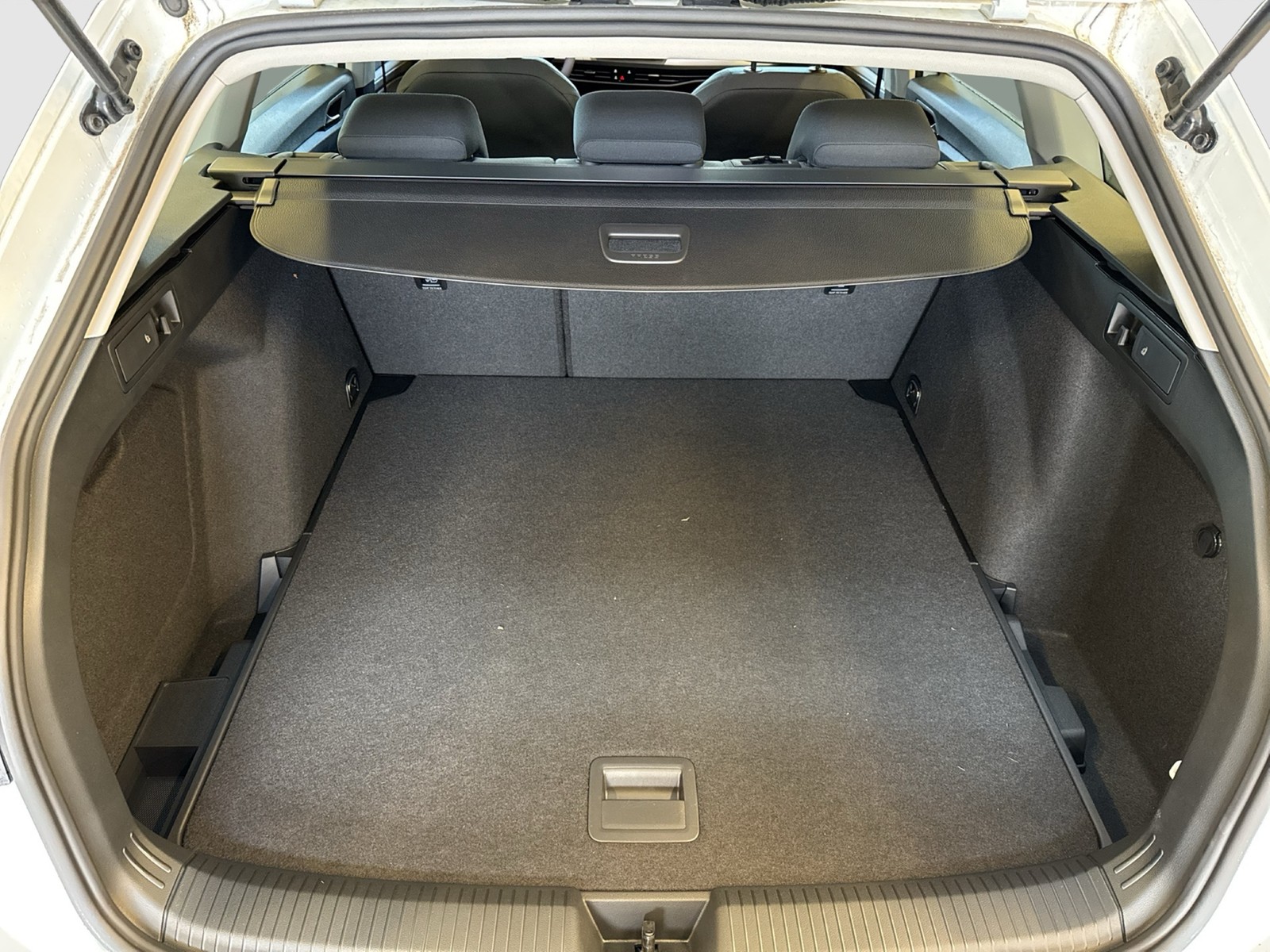 Volkswagen Golf Variant VIII 2.0 FACELIFT CARPLAY ALU LED