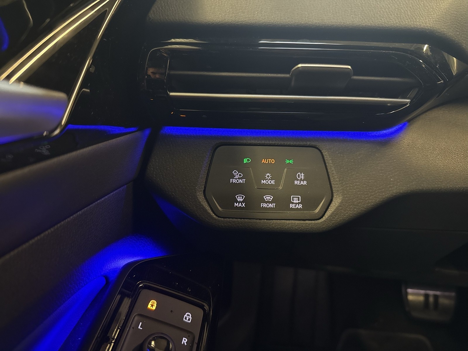 Volkswagen ID.5 GTX 4X4 WÄRMEPUMPE ACC LM20 MATRIX NAVI