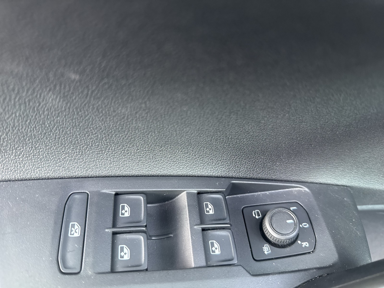 Volkswagen Taigo 1.5 LIFE NAVI LM17 CARPLAY SITZHEIZUNG